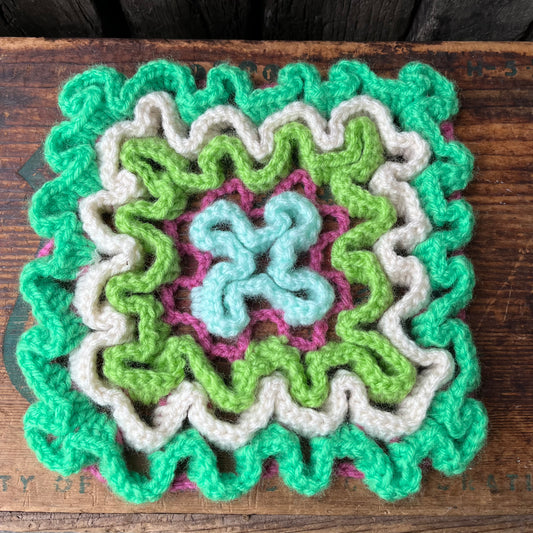 【USA vintage】Wiggly Crochet 鍋敷き ②
