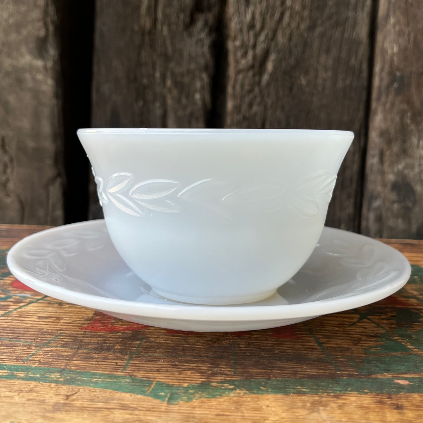 【USA vintage】Fire-King Grey Laurel Cup & Saucer