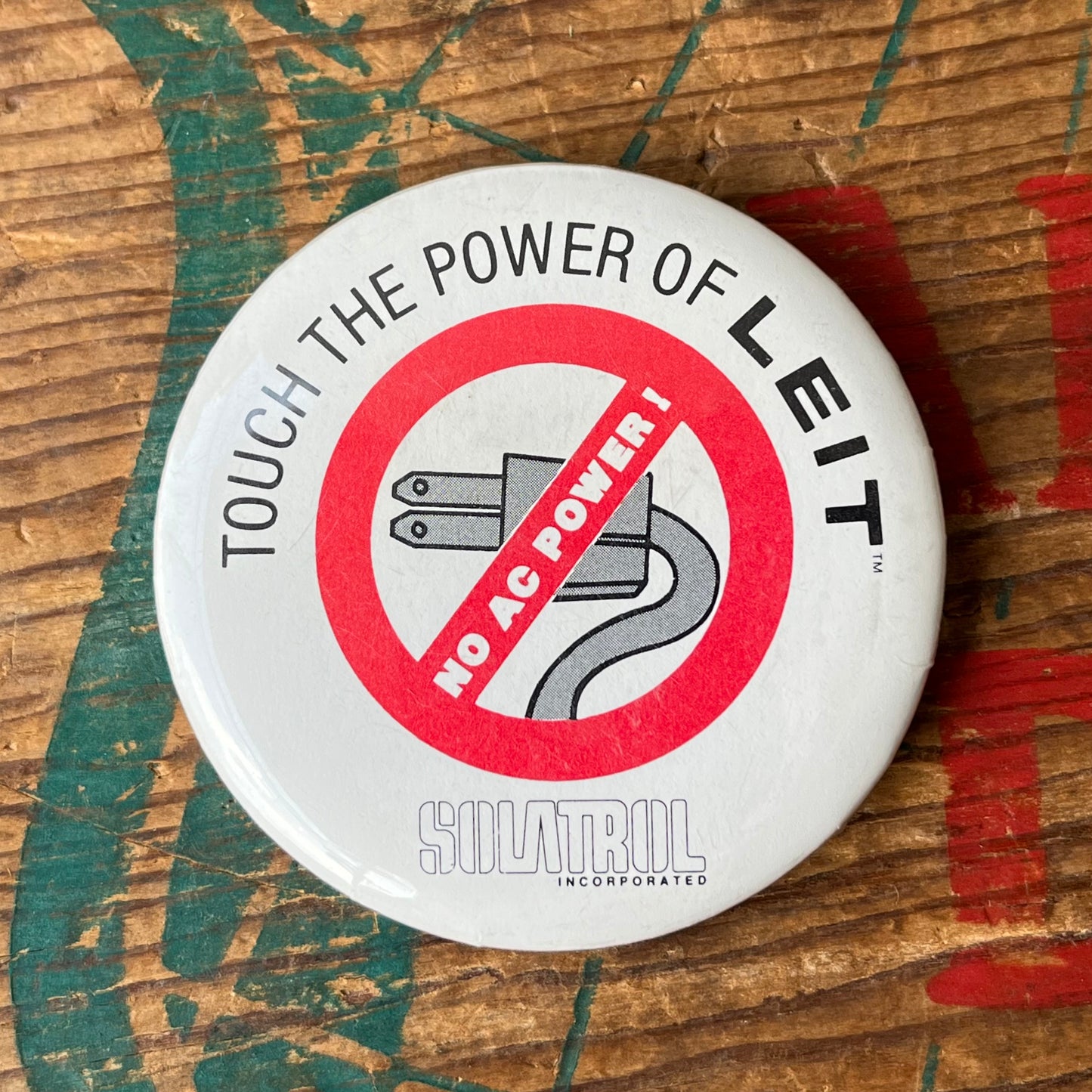 【USA vintage】缶バッジ NO AC POWER