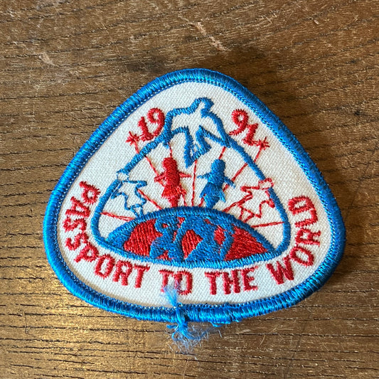 【USA vintage】PASSPORT TO THE WORLD ワッペン ガールスカウト