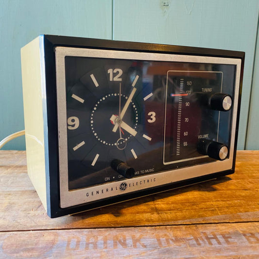 【1977USA vintage】GENERAL ELECTRIC 時計 ラジオ
