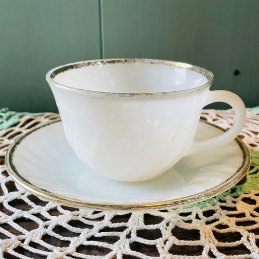 【USA vintage】FIREKING スワール ゴールドリム カップ&ソーサー③