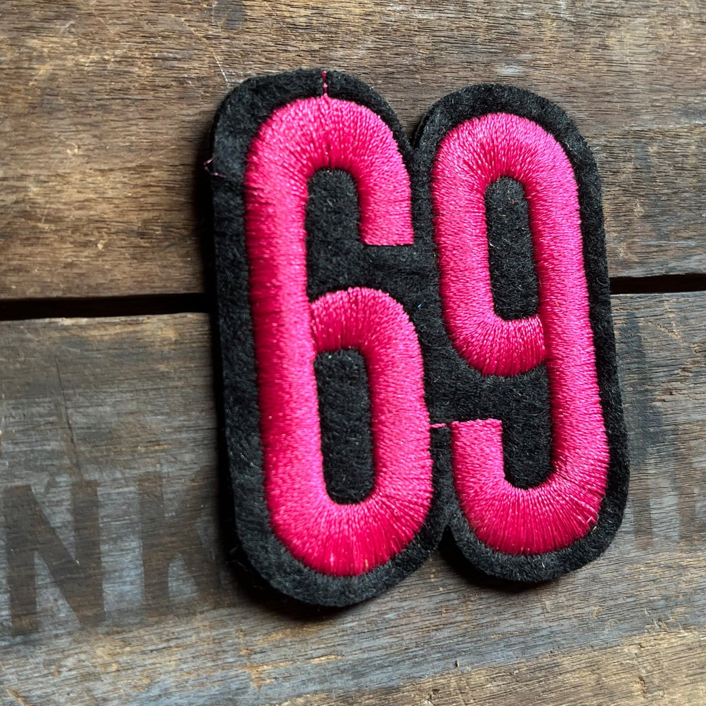 【USA vintage】ワッペン 69 ピンク