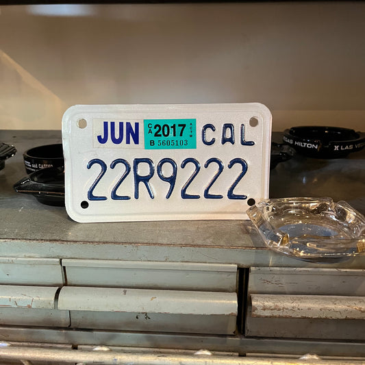【USA vintage】モーターサイクルナンバープレート CAL 22R9222