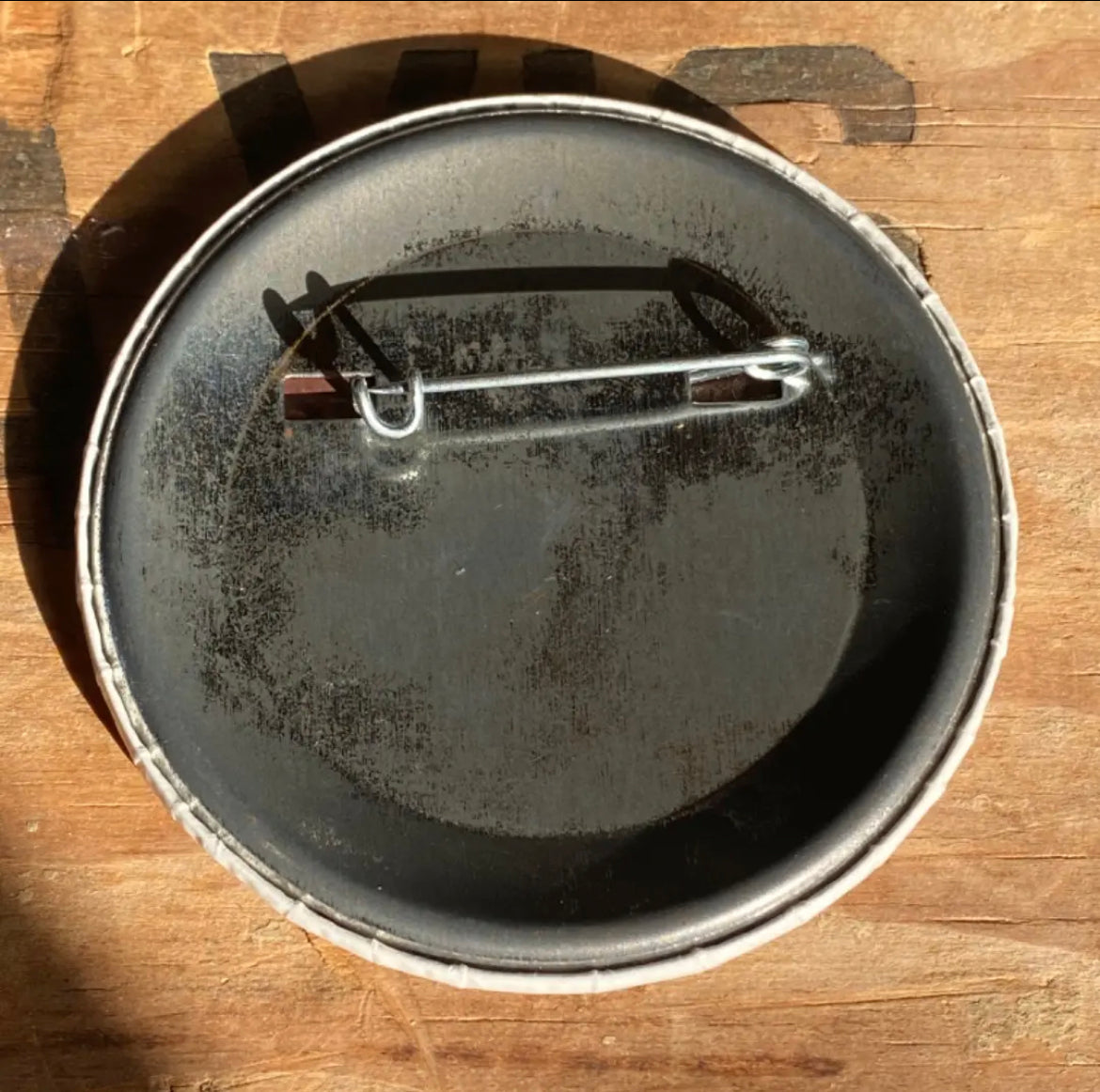 【USA vintage】缶バッジ The Taxachucetts Miracle