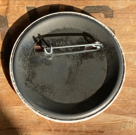 【USA vintage】缶バッジ The Taxachucetts Miracle