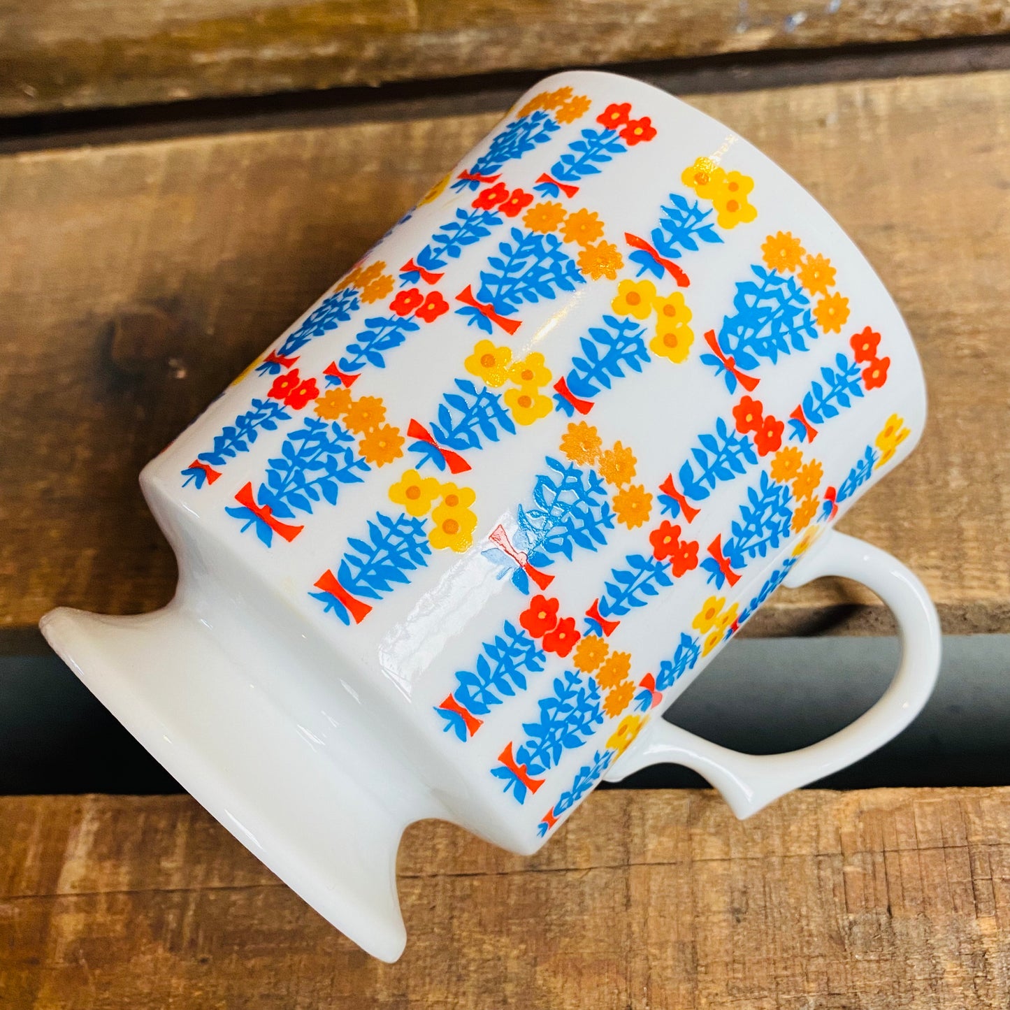 【1970s vintage】レトロ 花束 足つき マグカップ