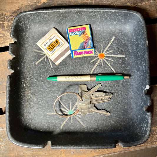 【USA vintage】大きめ陶器の灰皿