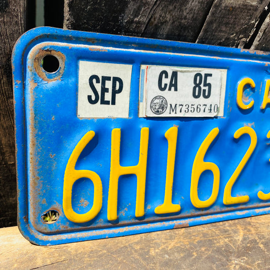 【USA vintage】モーターサイクルナンバープレート CAL 6H1623