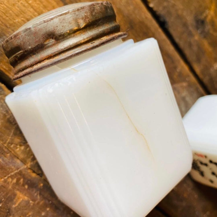 【1940s vintage】ミルクガラス TIPP USA ソルト&ペッパー