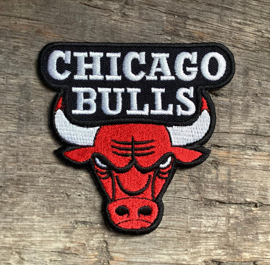 【USA vintage】シカゴブルズ ワッペン 刺繍ワッペン CHICAGO BULLS