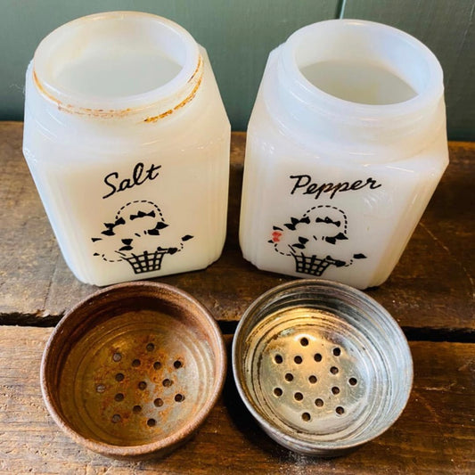 【1940s vintage】ミルクガラス TIPP USA ソルト&ペッパー