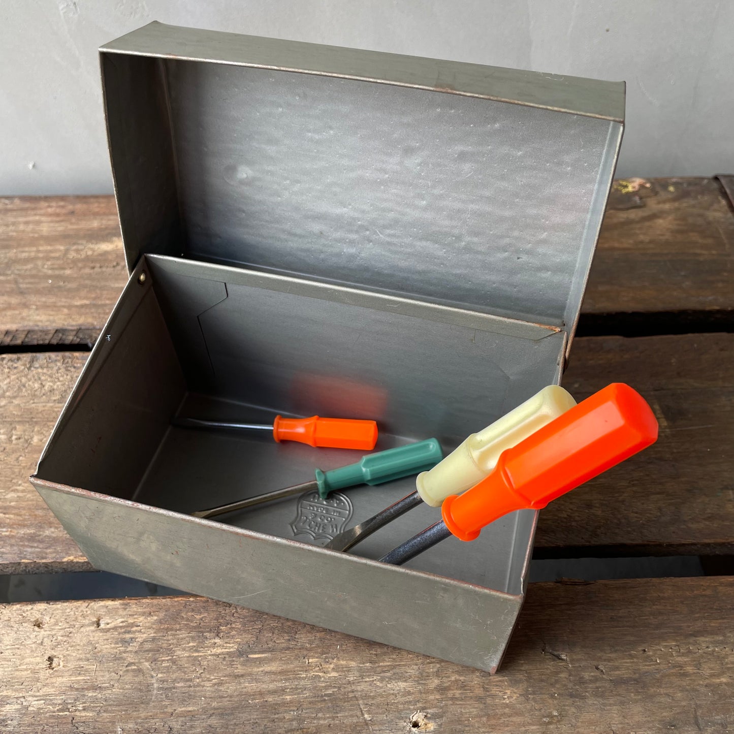 【60〜70’s USA vintage】J.Chen & company ブリキ ティン缶 小さいツールボックス レシピボックス