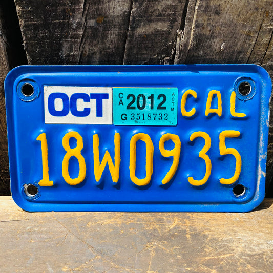 【USA vintage】モーターサイクルナンバープレート CAL18W0935