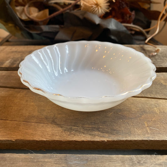 【1960s USA vintage】 FIRE KING ゴールドリム ボウル⑤