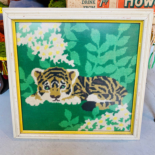 【USA vintage】刺繍 ウォールデコ 壁掛け 虎