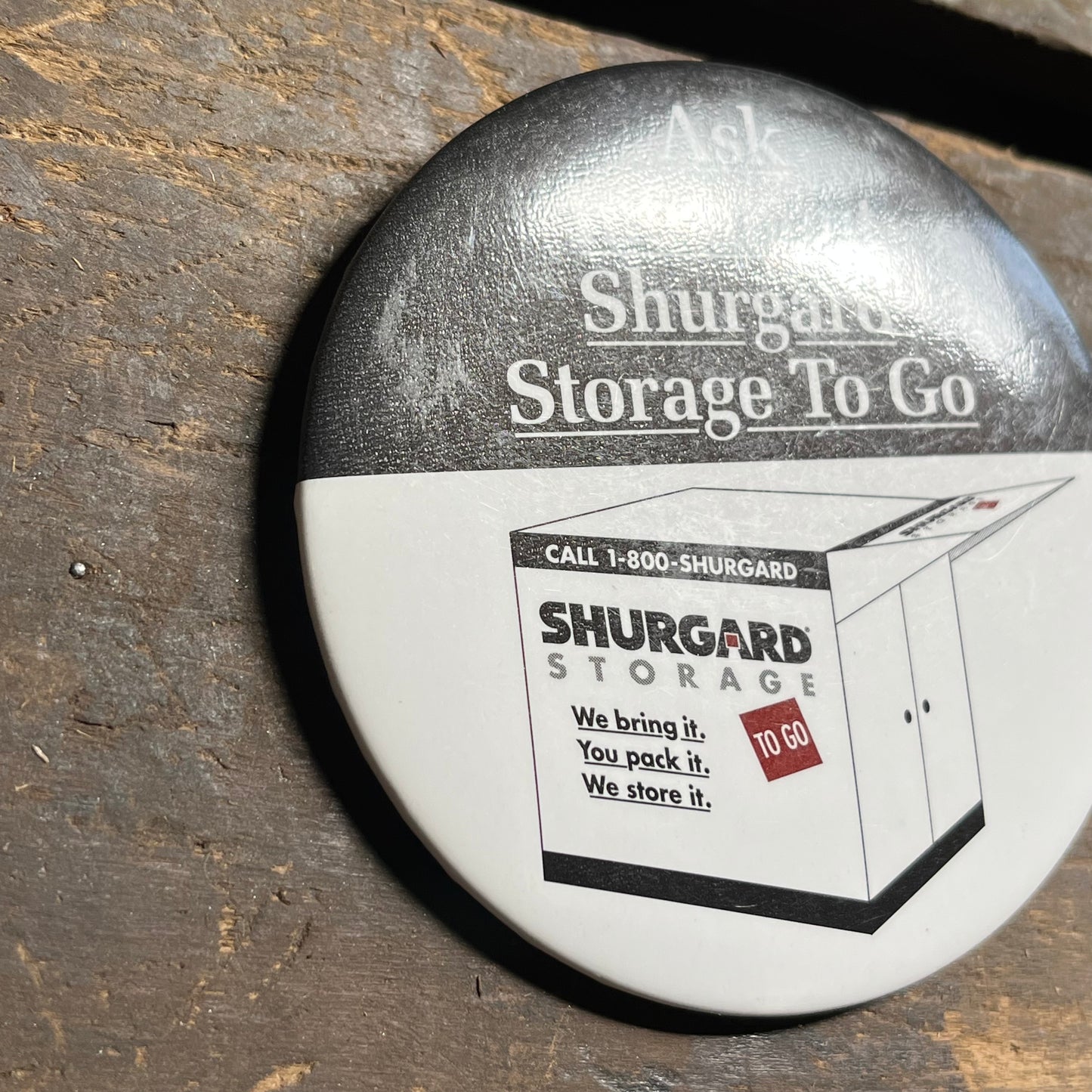 【USA vintage】缶バッジ SHURGARD STORAGE