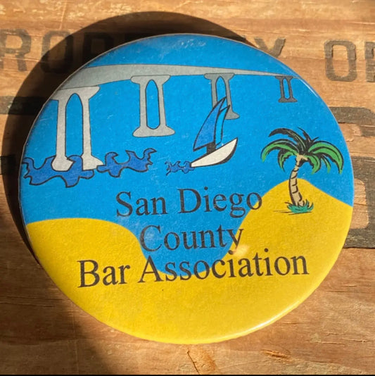 【USA vintage】 缶バッジ サンディエゴ 海