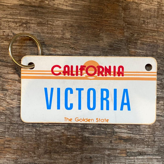 【1980s USA vintage】ネームプレートキーホルダーVICTORIA