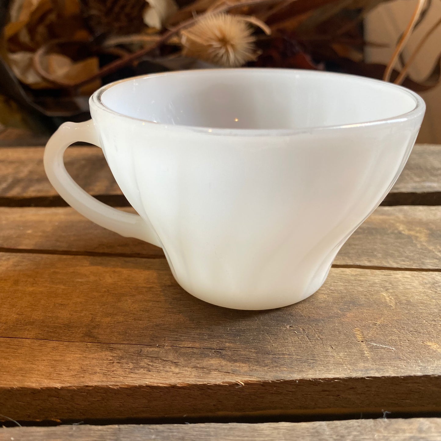 【1960s USA vintage】 FIRE KING ゴールドリム suburbia カップ⑦