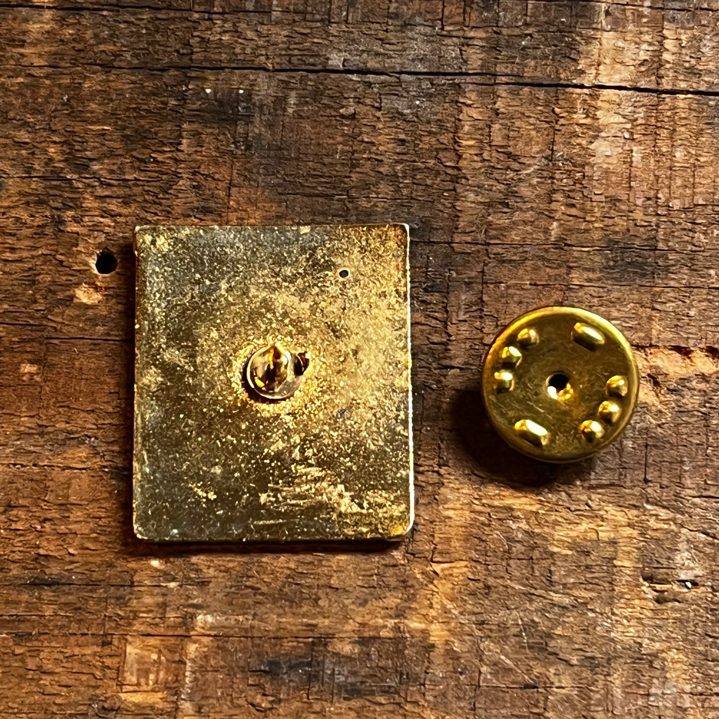 【USA vintage】MILE POST 115 DALTON HIGHWAY ALASKA ピンバッジ