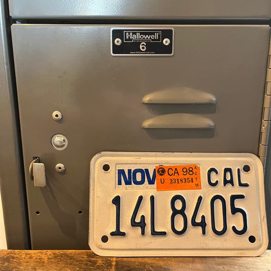 【USA vintage】モーターサイクルナンバープレート CAL 14L8405