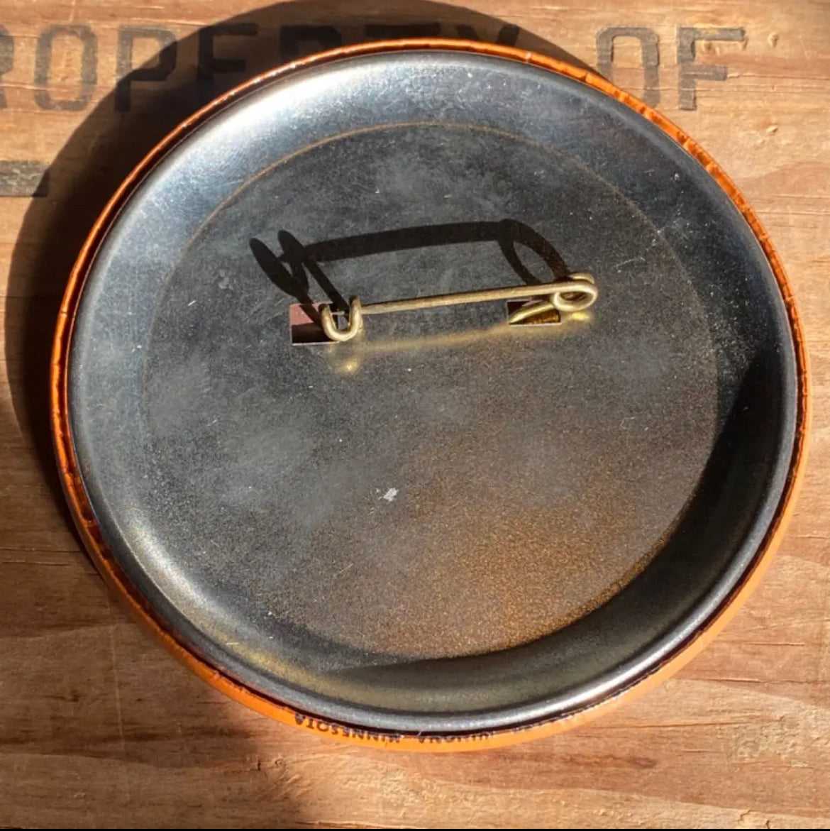 【vintage】缶バッジ ビッグサイズ オレンジ