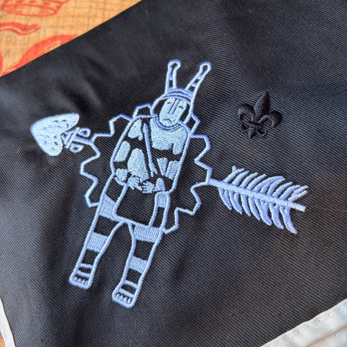 【1970s USA vintage】BOY SCOUTS OF AMERICA Native American Motif Embroidered Neckerchief