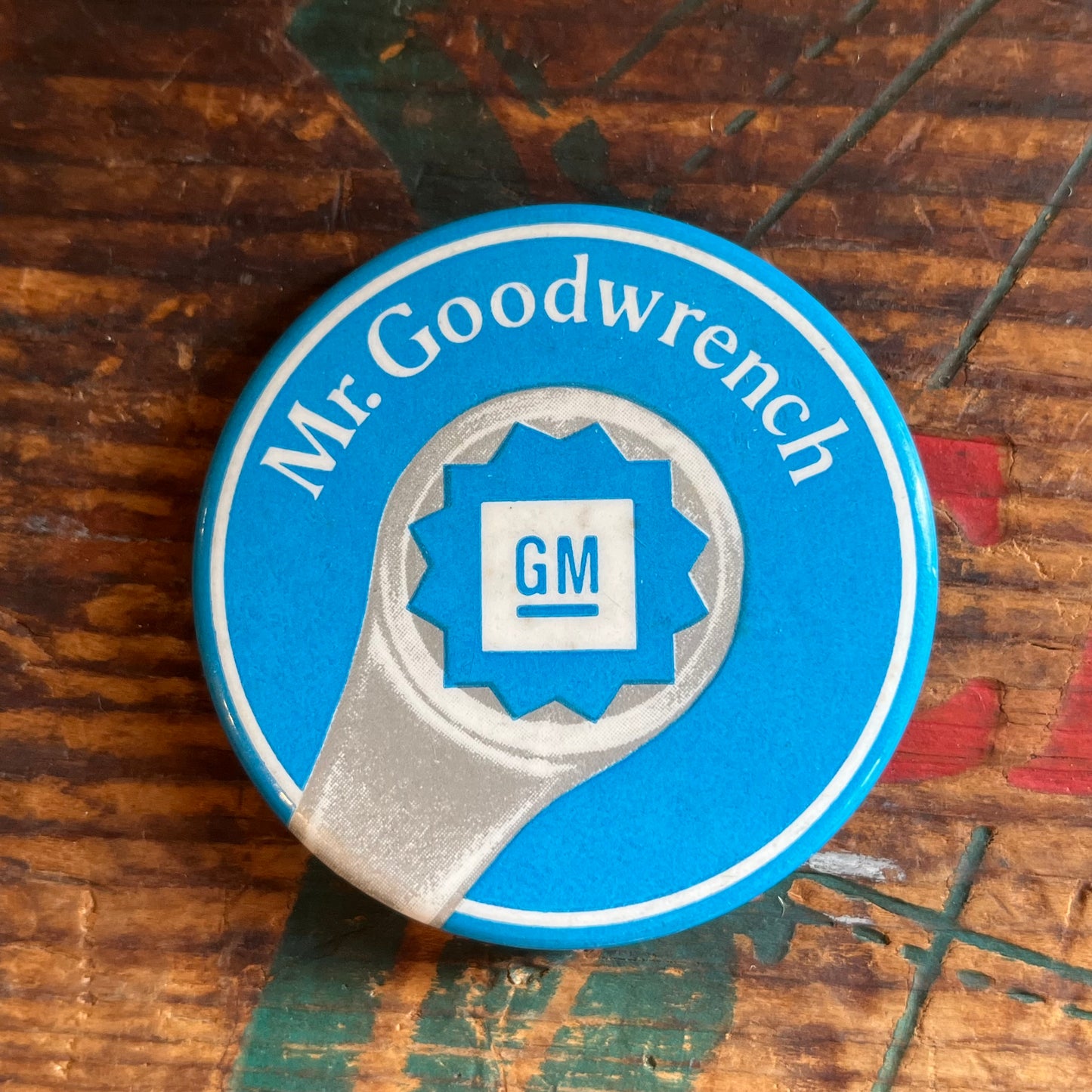 【USA vintage】缶バッジ　GM Mr. Goodwrench