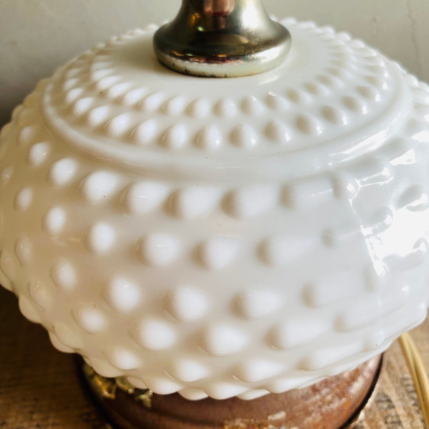 【1960s USA vintage】milk glass Hobnail ramp