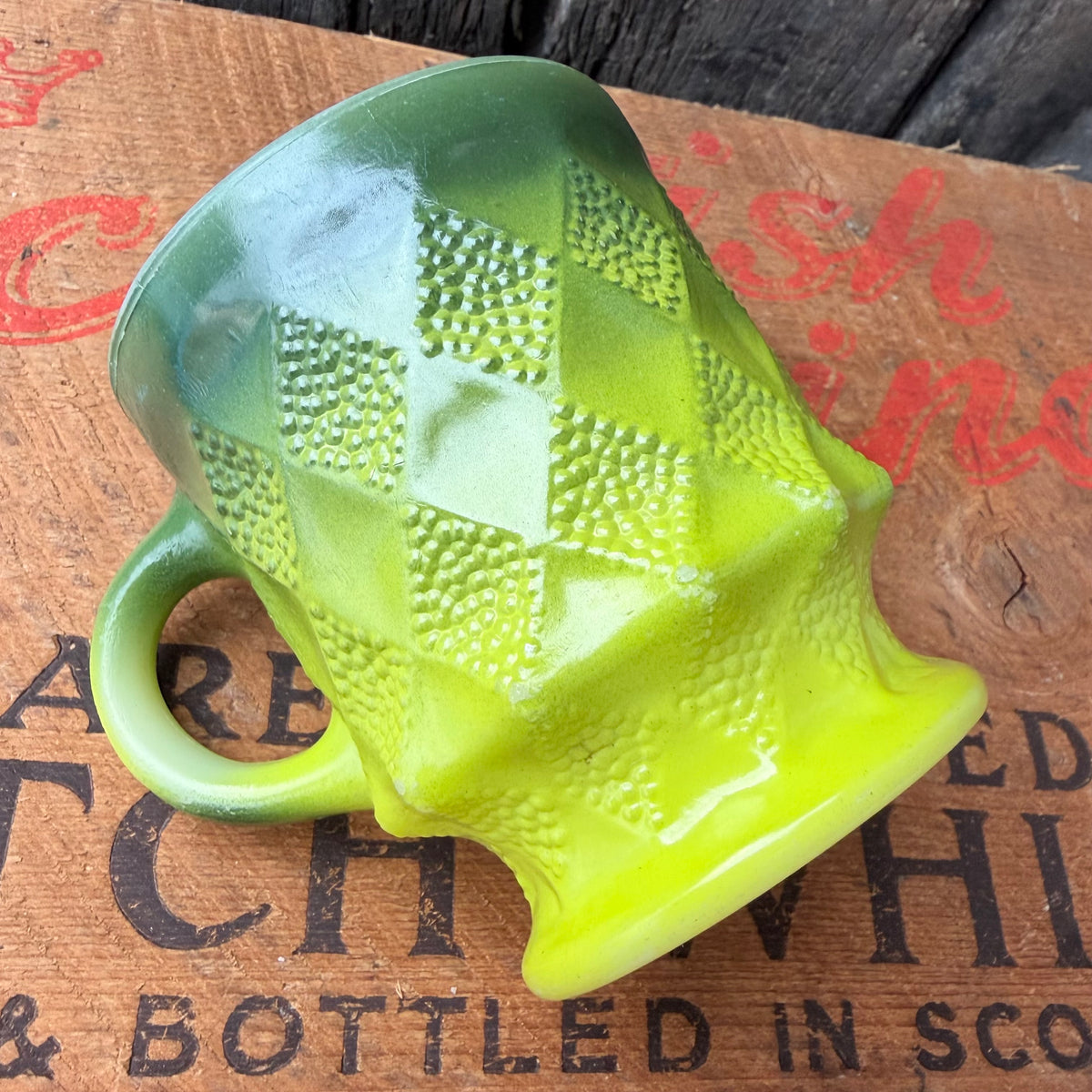 【1960s-1976 USA vintage】Fire-King Kimberley mug Green