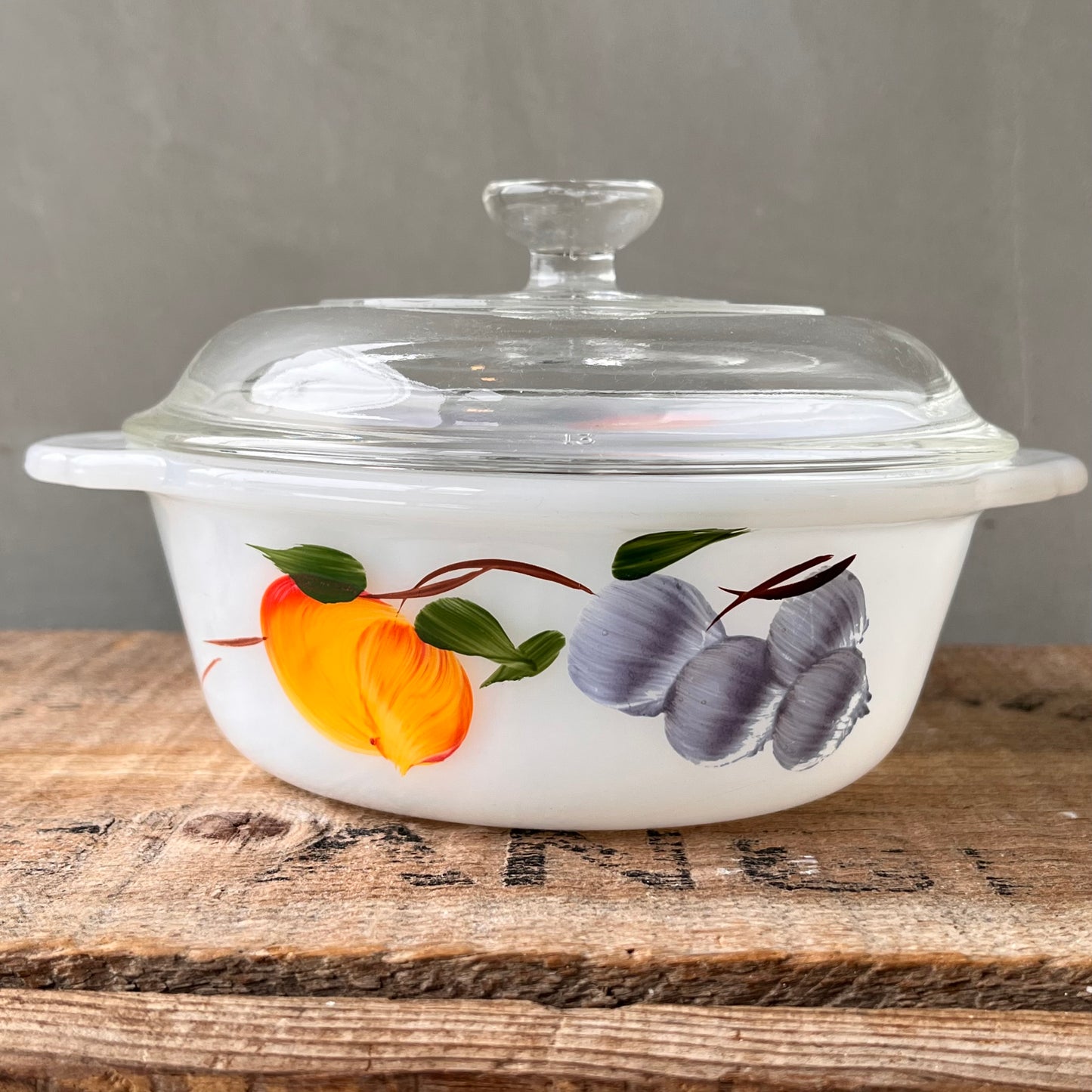 【USA vintage】Fire king Gay Fad Fruits Casserole