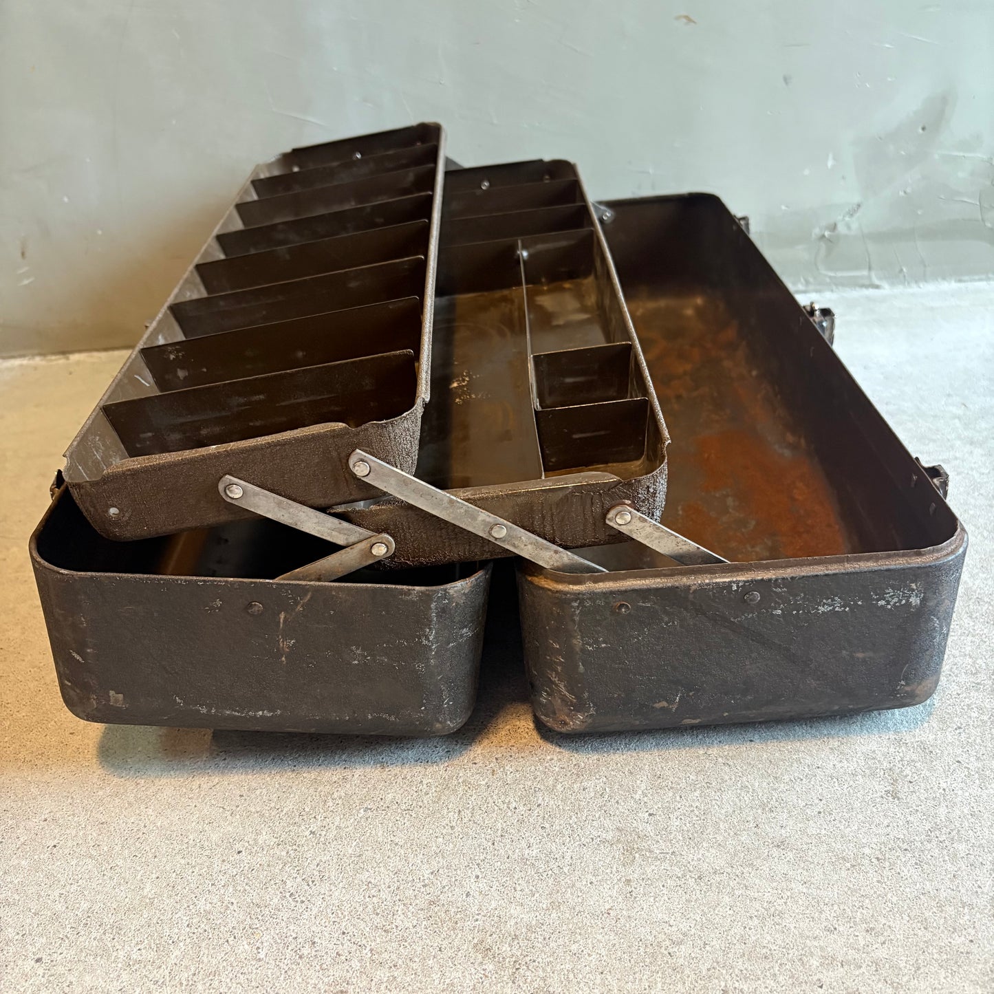 【USA vintage】Iron Tool Box