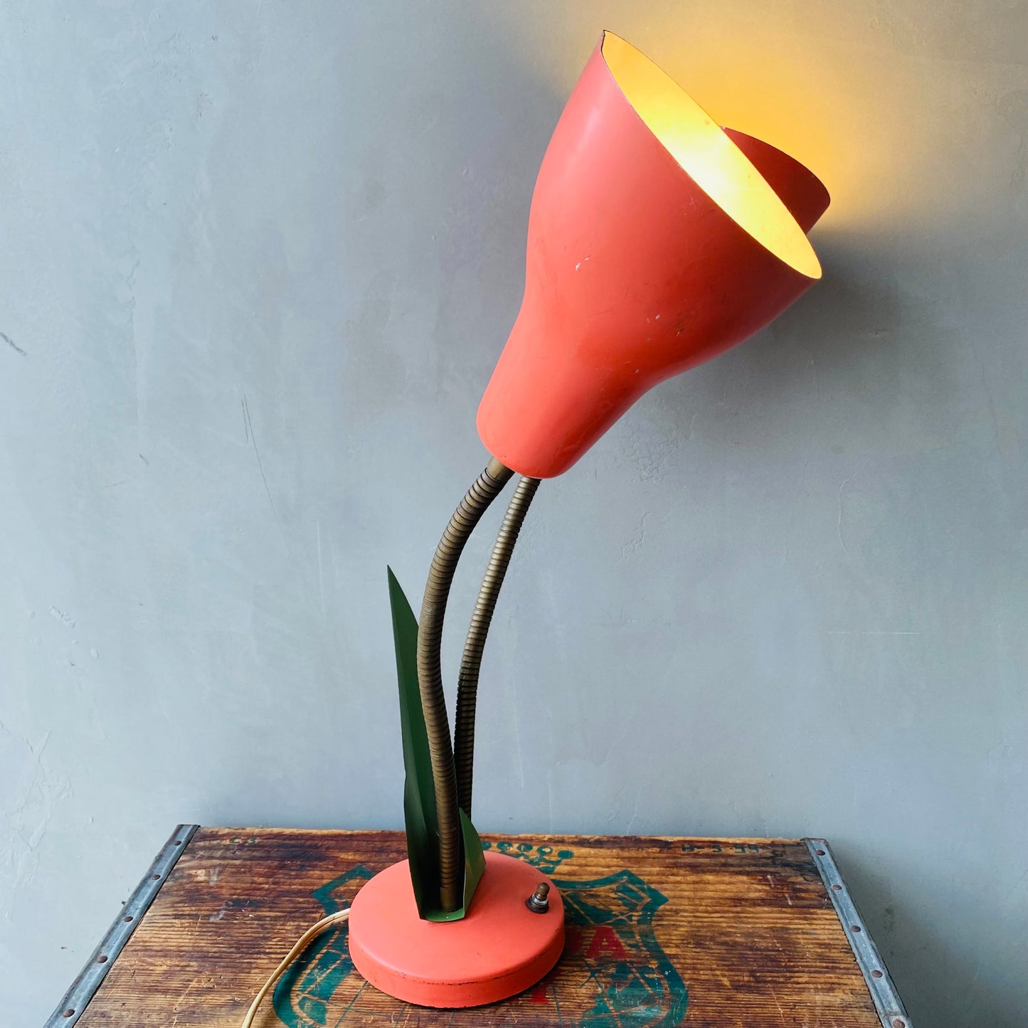 【1950s USA vintage】mid-centuryflower table lamp