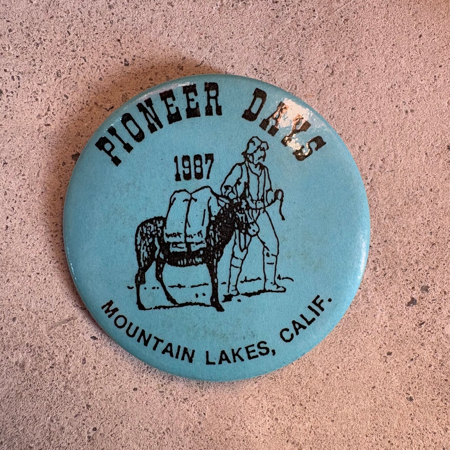 【1987 USA vintage】缶バッジ Pinback Button PIONEER DAYS