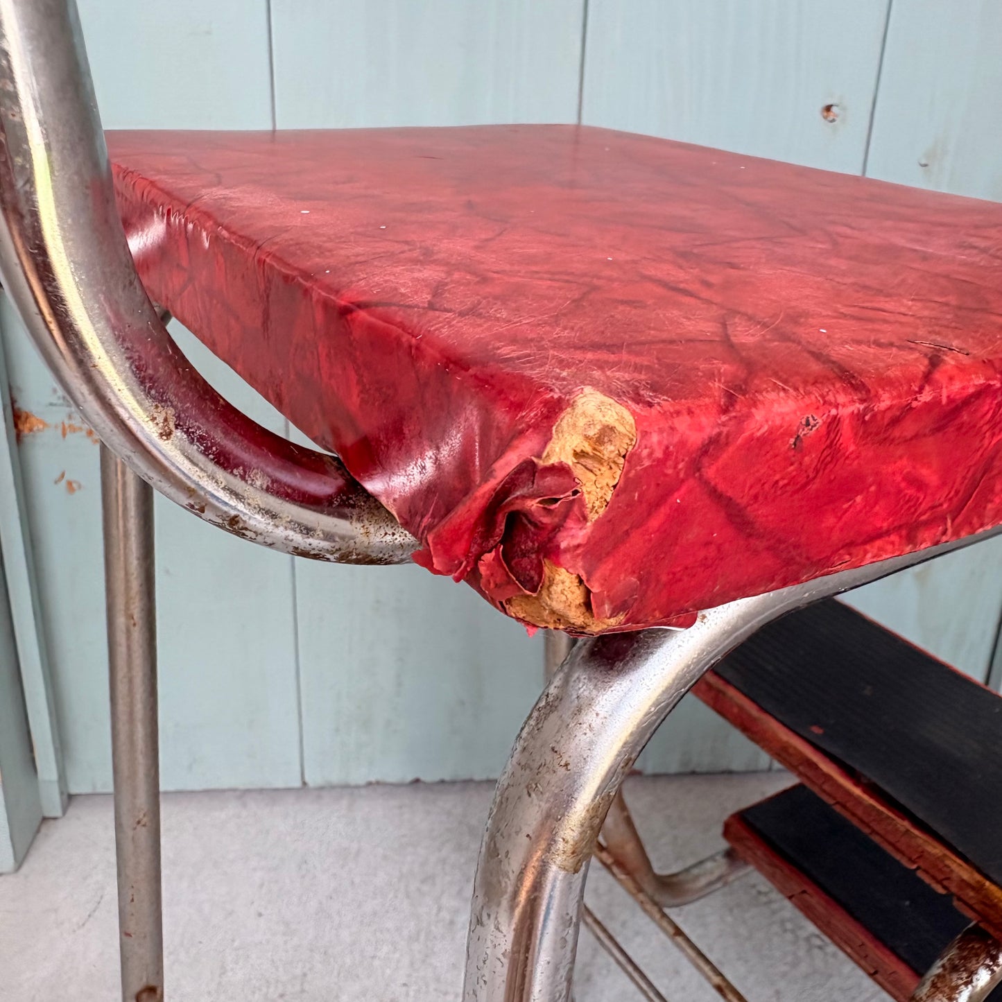 【1950s-1960s USA vintage】Red Step-Up Chair