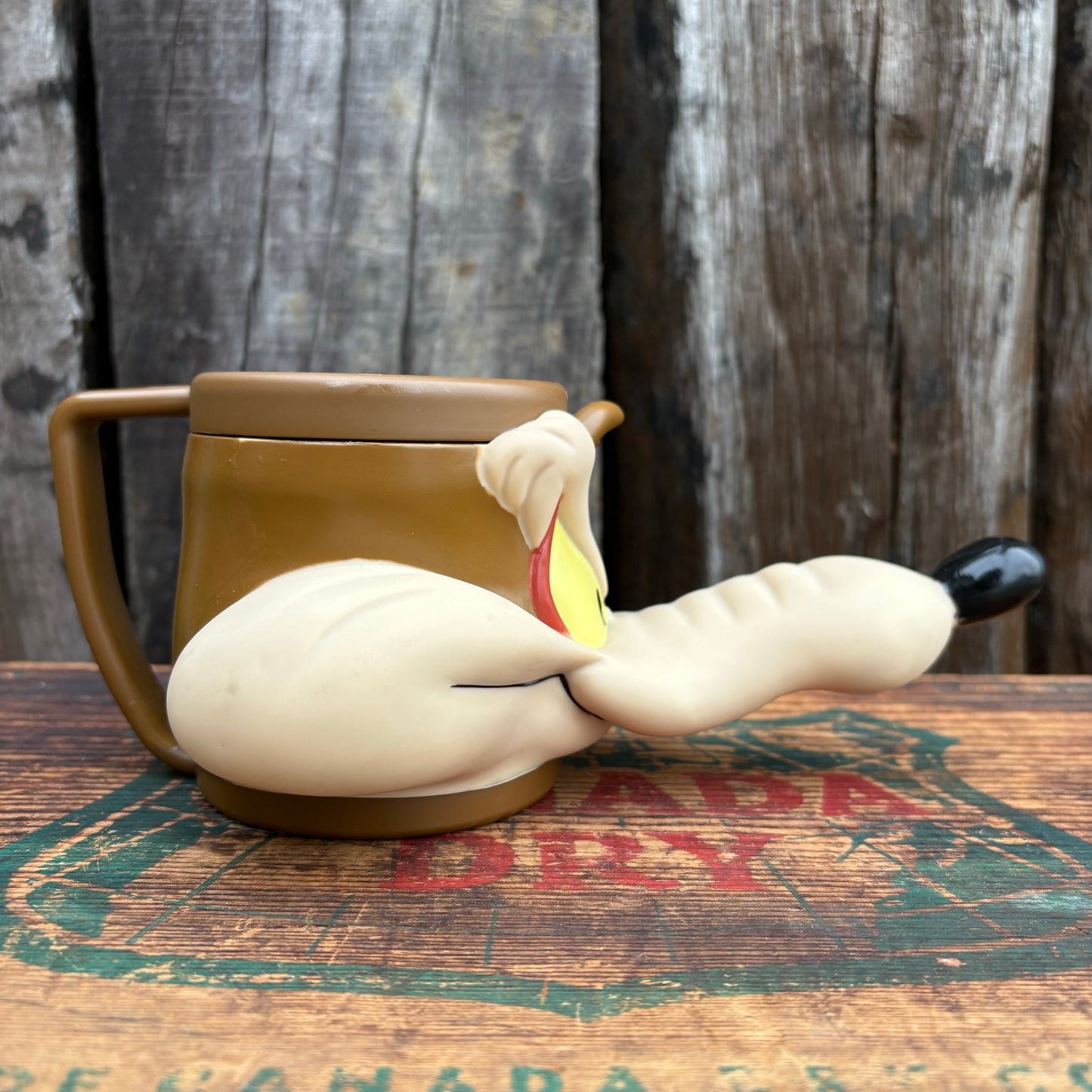 【1992】LOONEY TUNES Face mug Wile E.Coyote