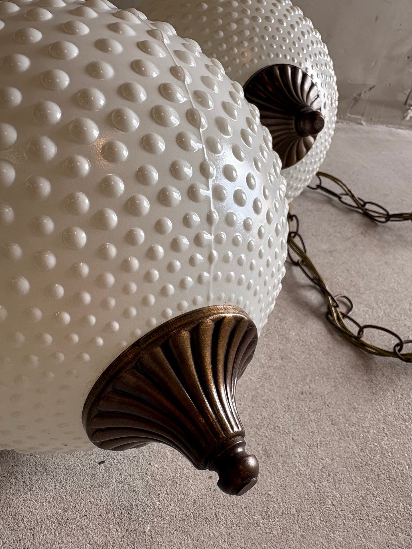 【1960s-1970s USA vintage】White Glass Hobnail Double Swag Lamp