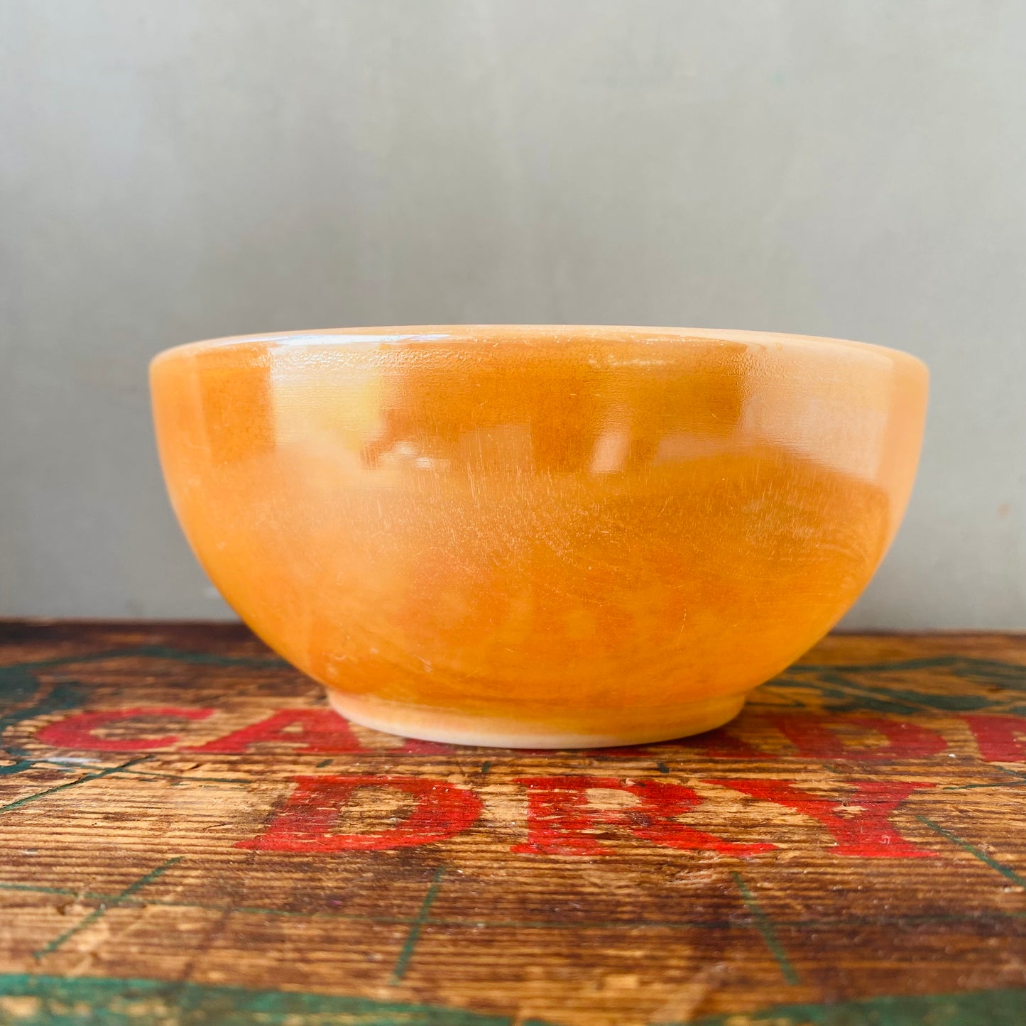 【1960s USA vintage】Fire-King peach luster chili bowl