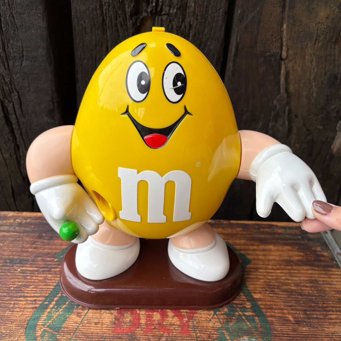 【1990s】m&m's chocolate dispenser yellow