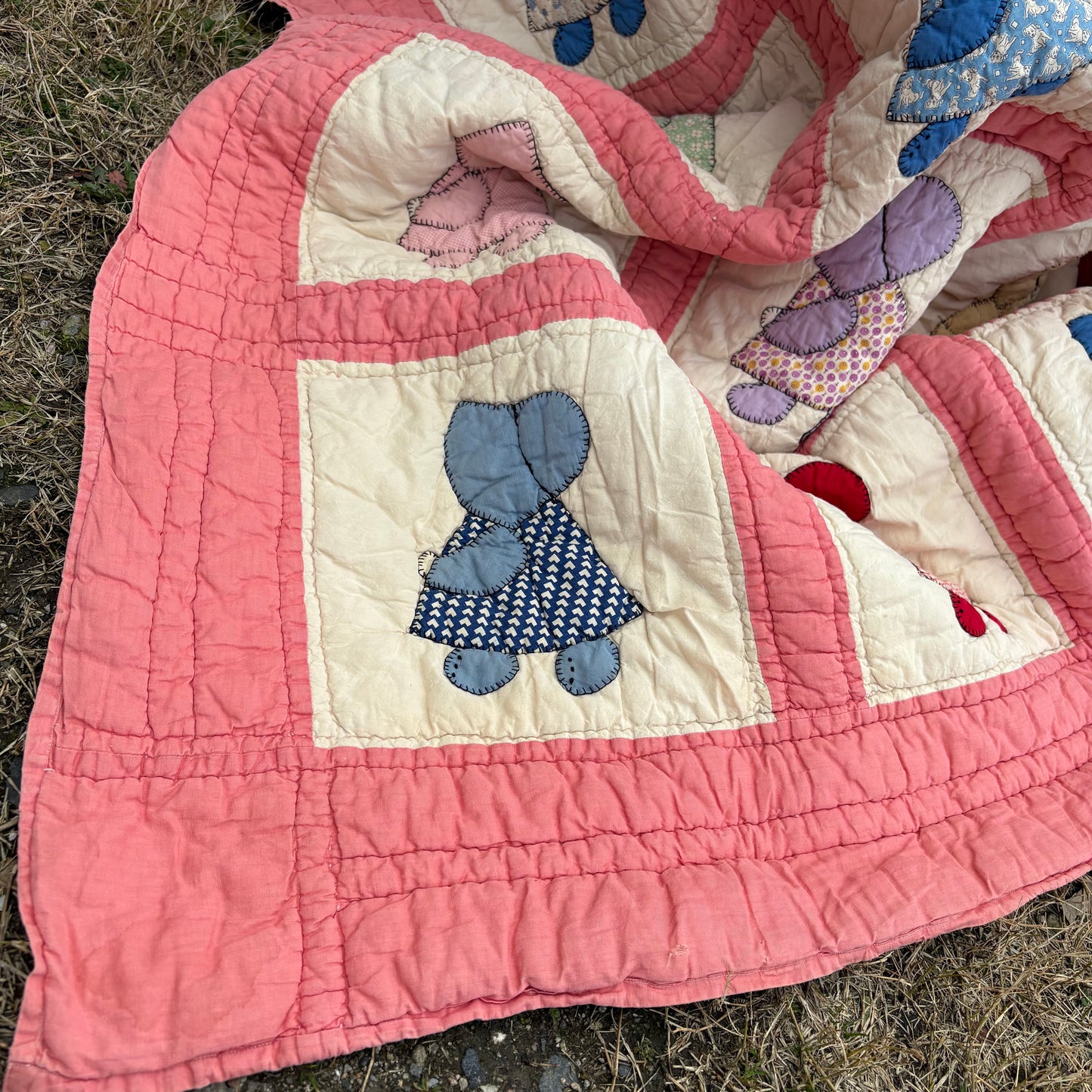 【1920s-1930s USA vintage】Sunbonnet Sue Feed Sack Quilt