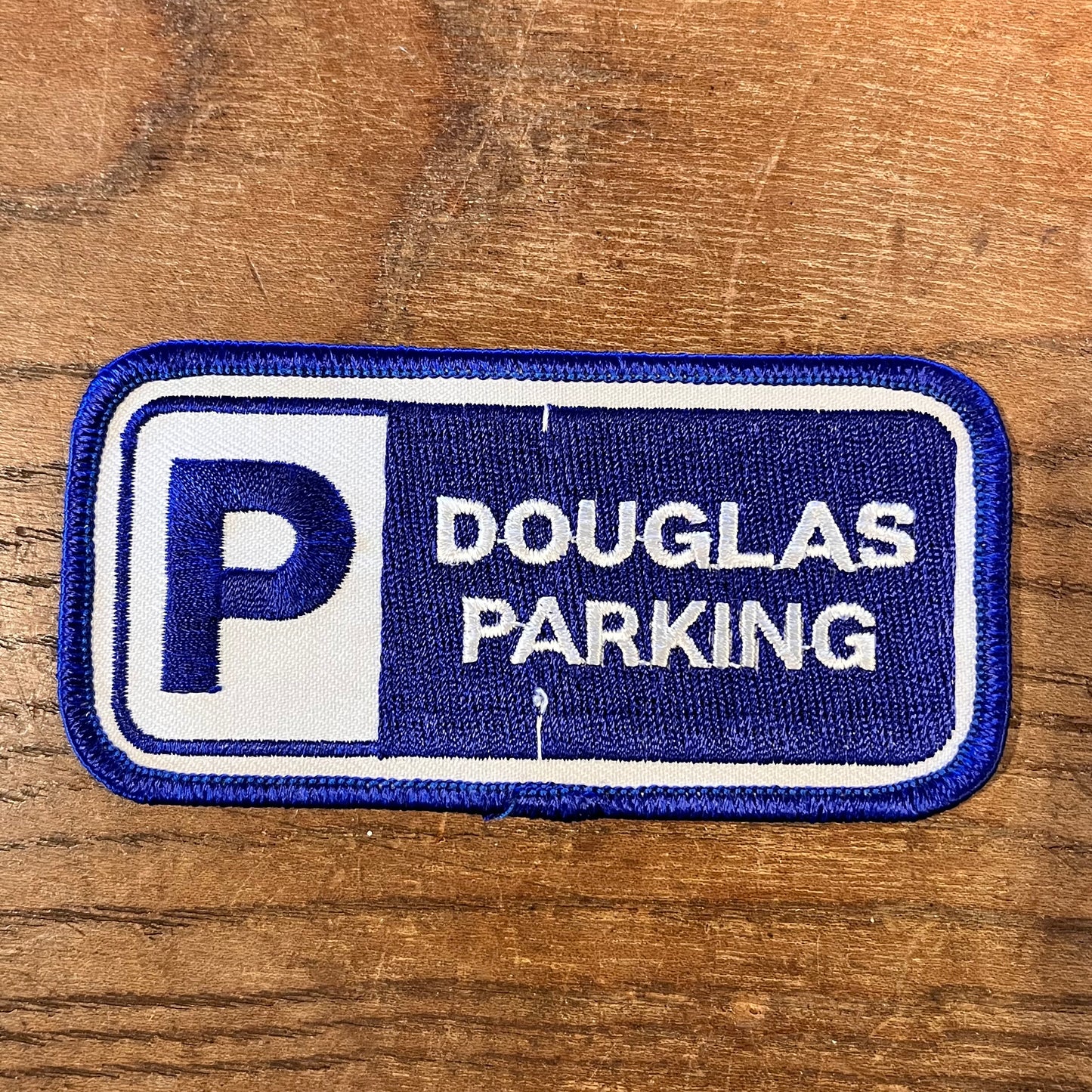 【USA vintage】ワッペン　DOUGLAS PARKING