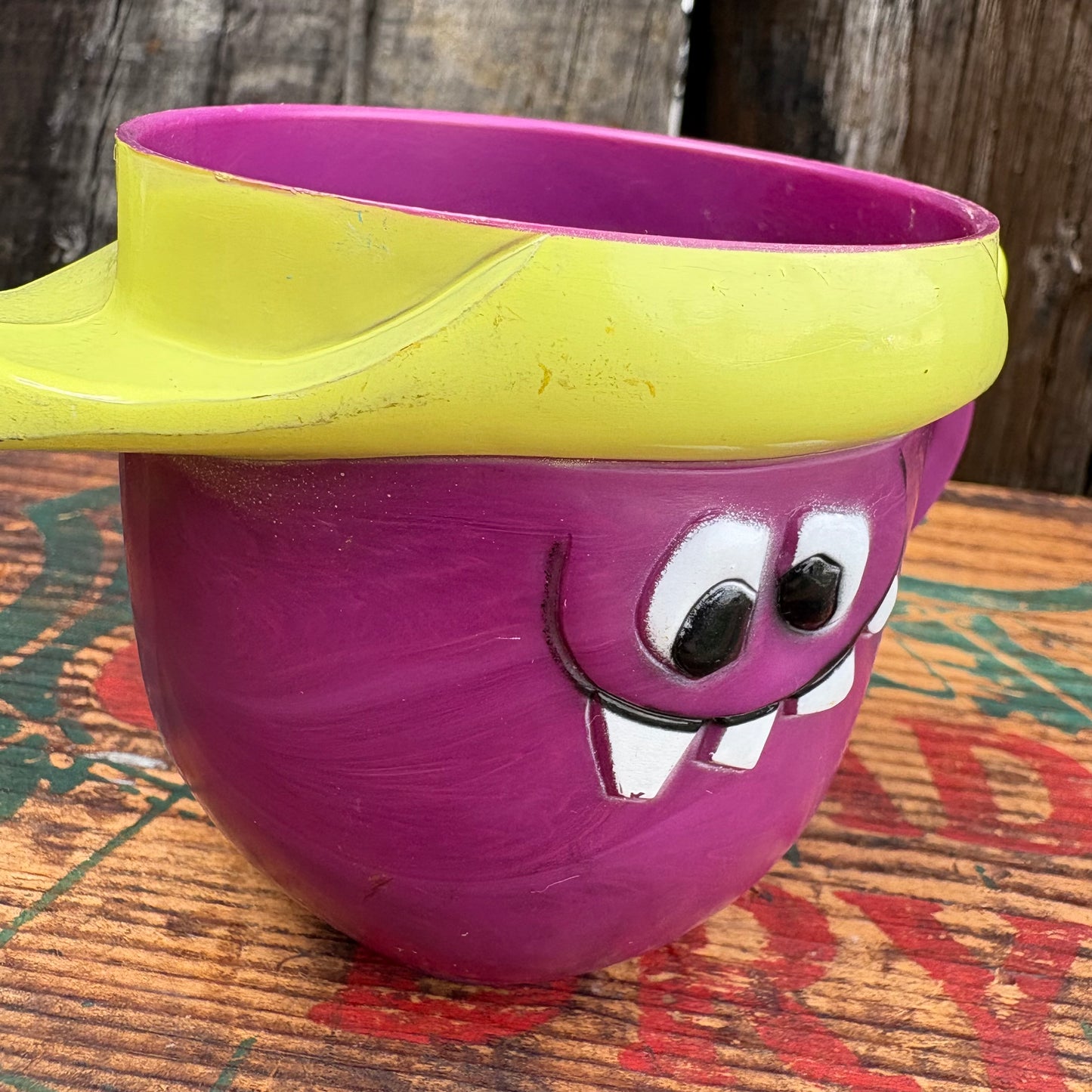 【1969 USA vintage】FunnyFace mug cup Goofy Grape