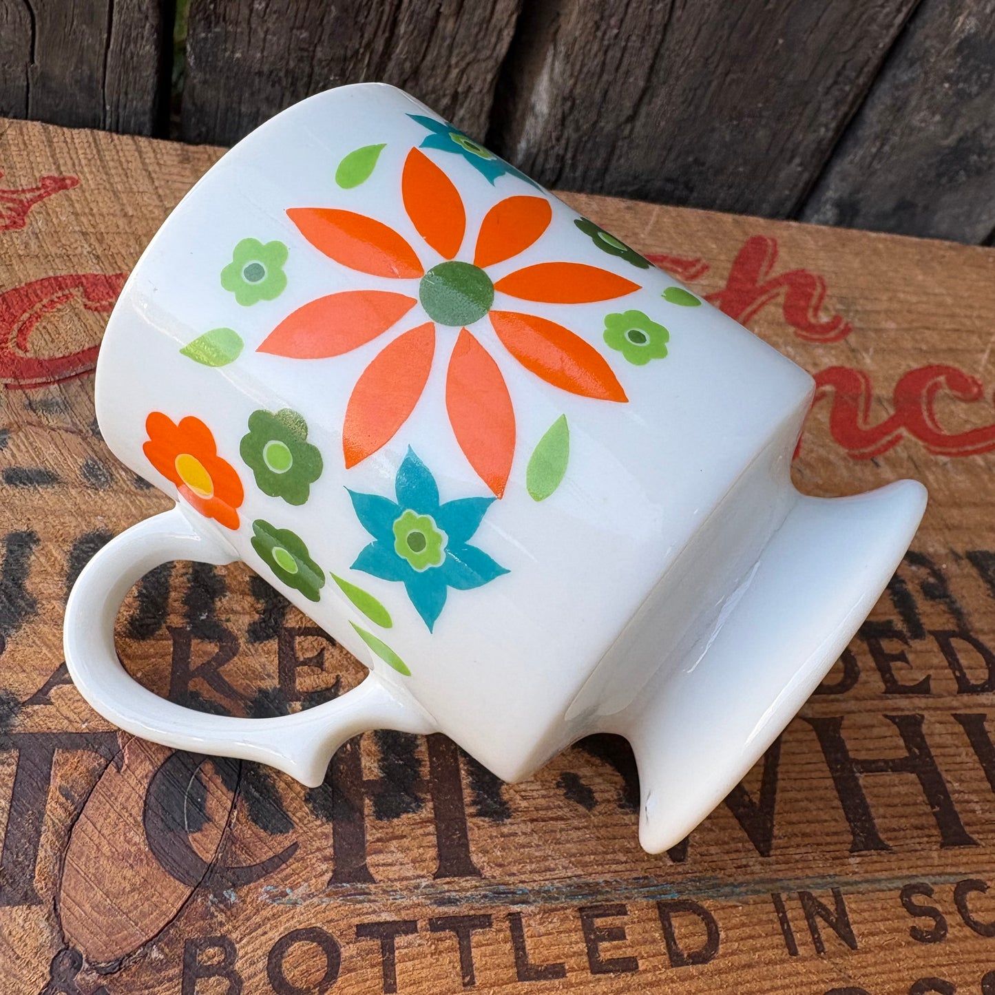 【1970s JAPAN vintage】Retro Flower Footed Mug