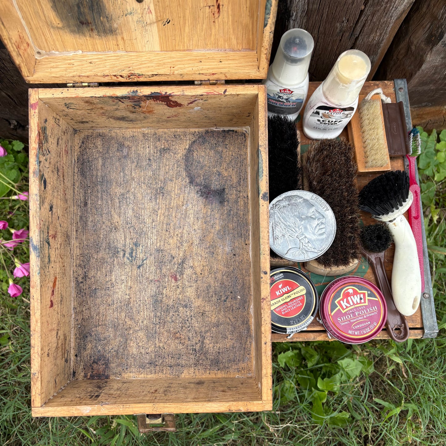 【USA Vintage】 KIWI Wooden Shoe Shine Box