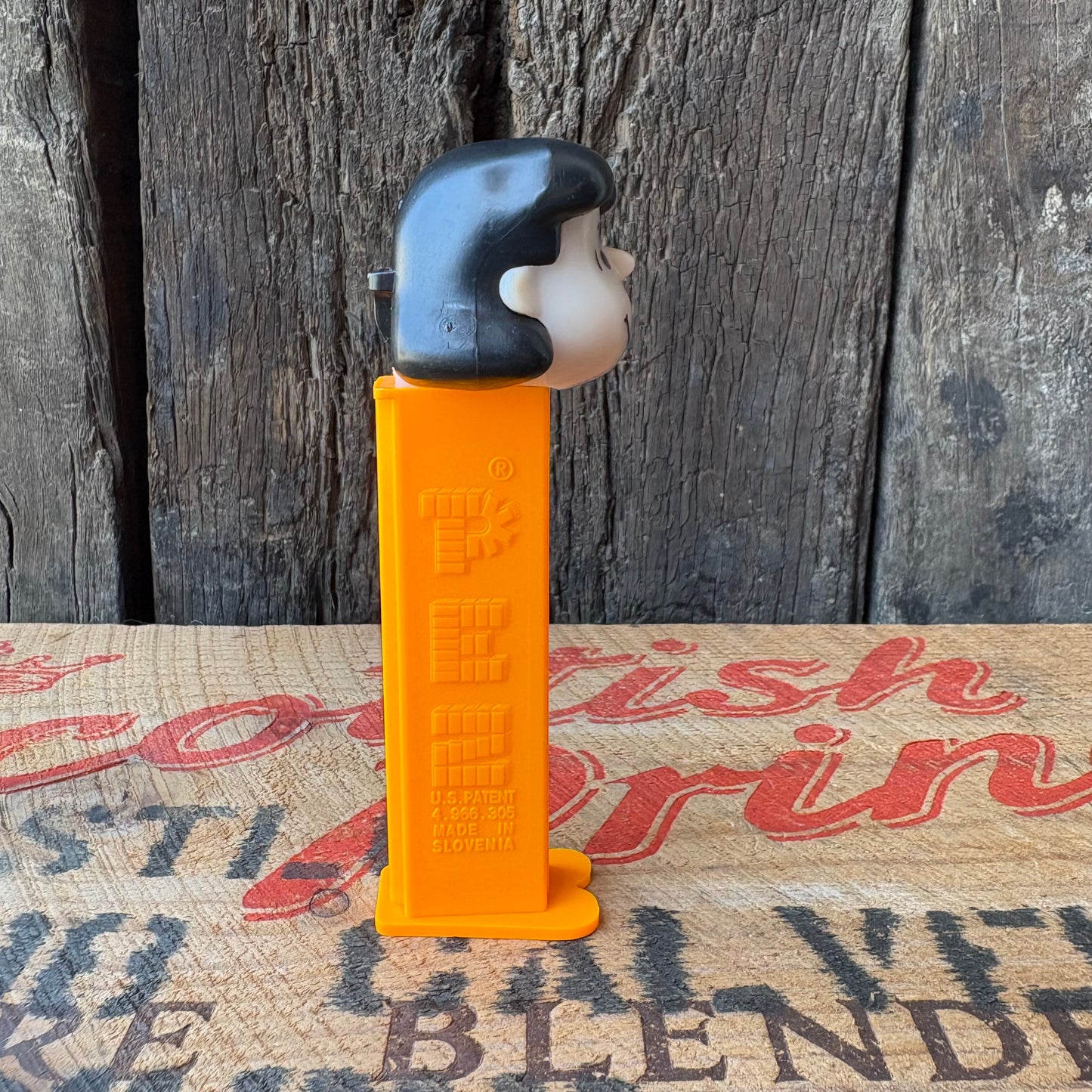 【vintage】PEZ Dispenser PEANUTS SNOOPY Lucy