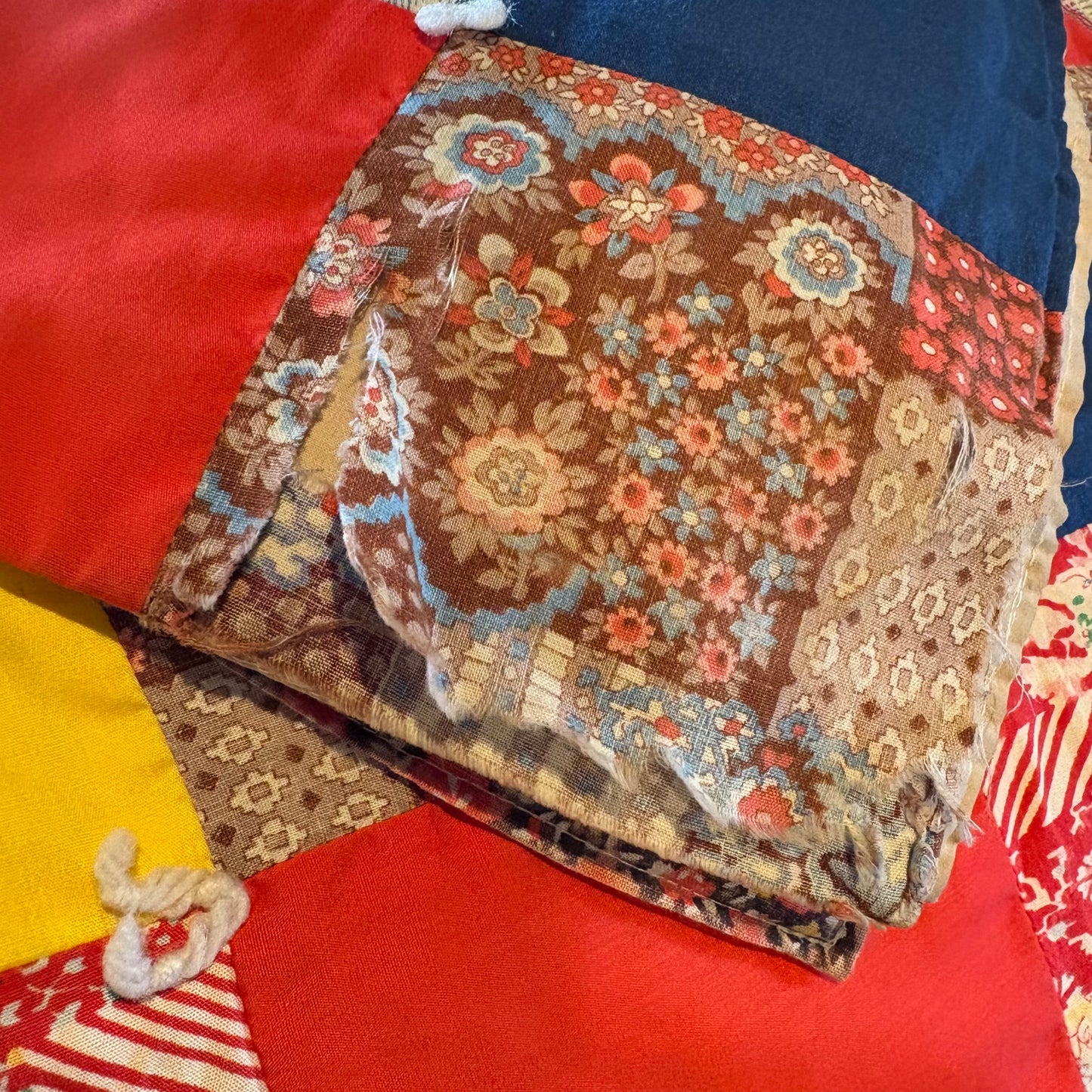 【1950s USA vintage】Feedsack Fabric Patchwork Quilt