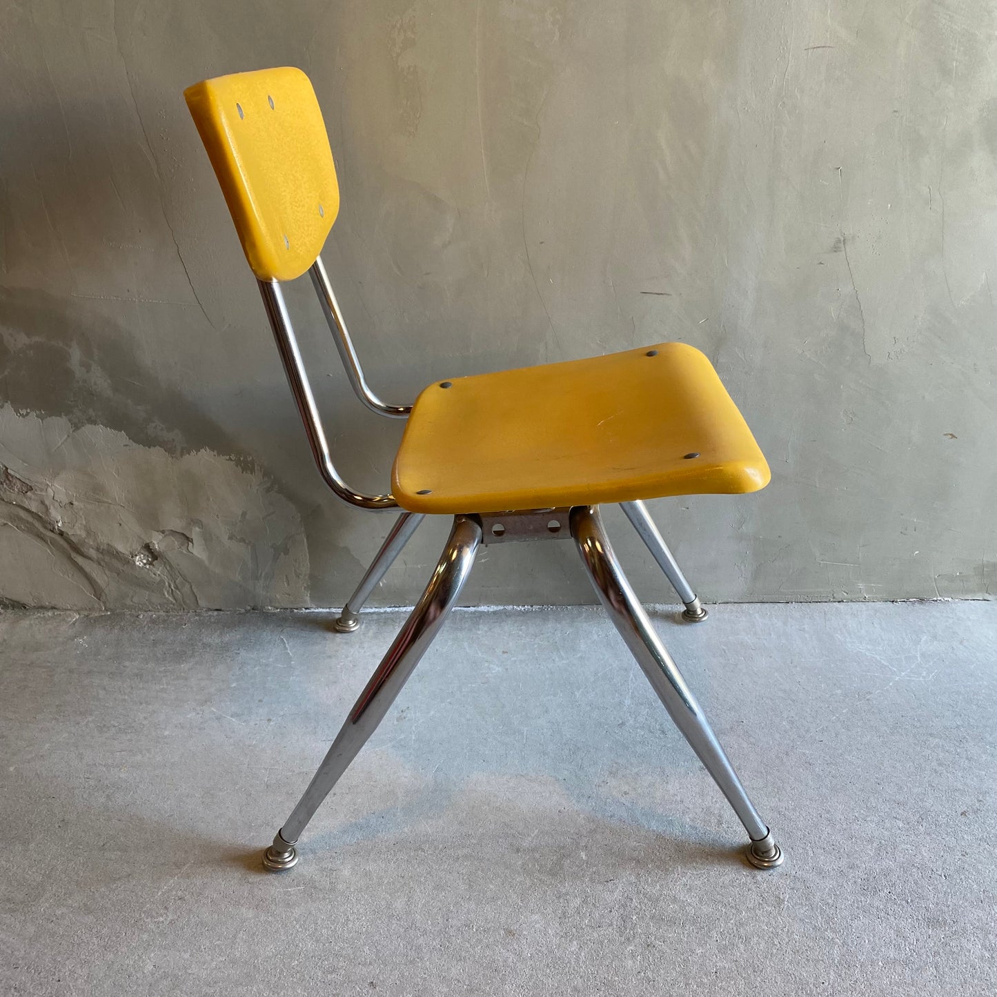 【USA vintage 】VIRCO kids chair yellow M