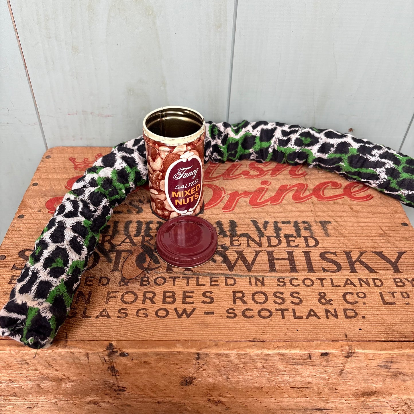 【1970s USA vintage】Fancy Salted Mixed Nuts Snake Can Toy