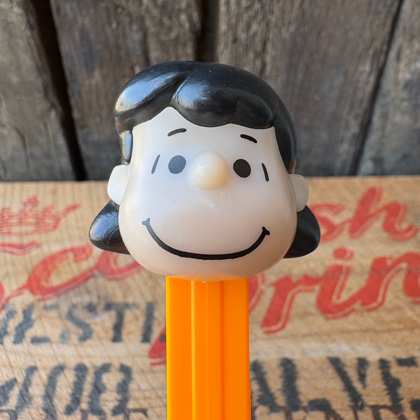 【vintage】PEZ Dispenser PEANUTS SNOOPY Lucy